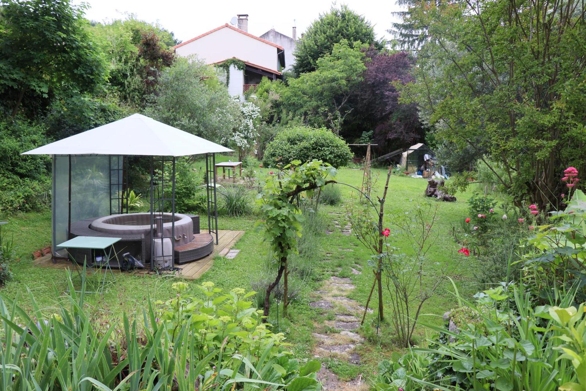 Bed and Breakfast Au Jardin Муасак Экстерьер фото